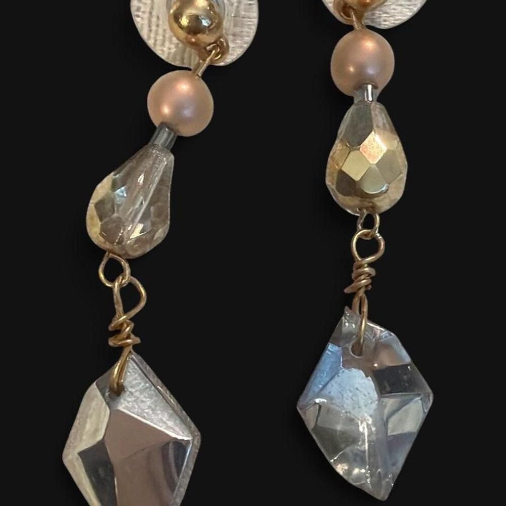 Unbranded Women's Gold and White Jewellery